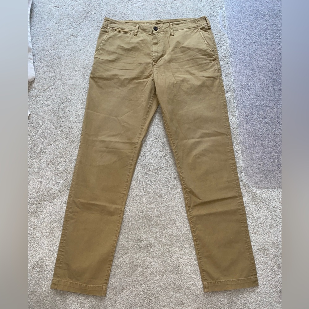 NWT American Eagle Men’s khaki pants